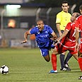 ראובן עובד זוראב מנטשאשווילי שופט אלון יפת הפועל פתח תקווה הפועל תל אביב (צילום: אלי אלגרט)