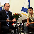 ניר ברקת עובדי ניקיון טדי (צילום: נועם מושקוביץ')