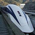 רכבת יפנית JR Japan Railways (צילום: Gettyimages Imagebank)
