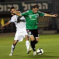 עלי עותמאן מכבי חיפה עידן שריקי מ.ס. אשדוד (צילום: חגי אהרון)