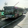 כמעט תאונה רכבת אוטובוס אגד עכו (באדיבות הנהלת רכבת ישראל)
