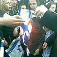 שחרור פישל גרינפלד ירושלים יום ירושלים שריפת דגלים דגלי ישראל (באדיבות סוכנות הידיעות חדשות 24)