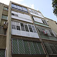 קרית ים תינוק נפל קומה 4 (צילום: אבישג שאר-ישוב)