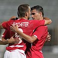 מהראן לאלא איתי שכטר הפועל תל אביב  (צילום: אלי אלגרט)