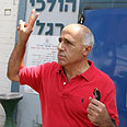 מרדכי ואנונו מרגל ה אטום משוחרר מ בית כלא בית סוהר אחרי 3 חודשים (צילום: אבי מועלם)