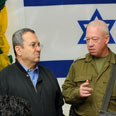 יואב גלנט אהוד ברק  (צילום: אריאל חרמוני משרד הביטחון )