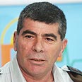 גבי אשכנזי רמטכ"ל ב אור יהודה ב שיחה עם תלמידים (צילום: אבי מועלם)