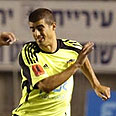 עמית בן שושן בית"ר ירושלים יניב אלול הפועל אשקלון (צילום: אלי מנדלבאום)