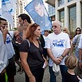 אורנה בנאי הפגנה שחרור שליט תל אביב מגדלי אקירוב (צילום: סנדי טפרסון)