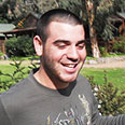 לשימוש הכתבה בלבד!  עומר צור גז צחוק מושב אורות