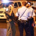 רצח לוד ליד בנין העיריה עיריה עירית לוד (צילום: אבי מועלם)
