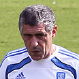 פרננדו סנטוס יוון (צילום: AP)