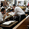 חרדים דתיים ב עיר אופקים ילדים (צילום: אליעד לוי)