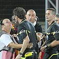 אורן בורנשטיין קוון זיו אדלר שופט מ.ס. אשדוד (צילום: עוז מועלם)