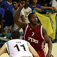 ג'ייסון ריץ' איתי לוי הפועל ירושלים באר יעקב (צילום: דרור עינב)