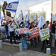 אם תרצו מפגינים מול מצעד זכויות אדם תל אביב הפגנה ימין (צילום: בן קלמר)