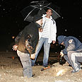אופקים רקטת גראד רקטה טיל נפילה אופקים (צילום: אליעד לוי)