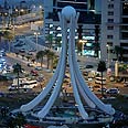 כיכר ה פנינה ב בחריין לאחר ה הפגנות לפנות בוקר (צילום: רויטרס)