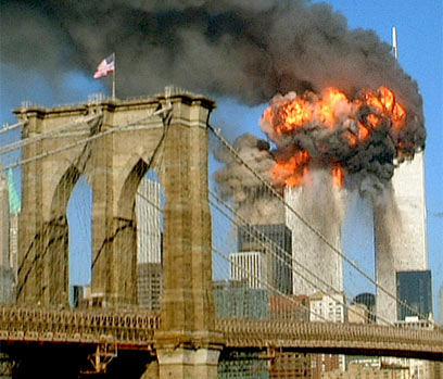 אסון התאומים. תוצאה של כתמי השמש? (צילום: רויטרס)