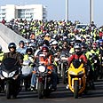 הרוכבים כועסים, המבקר מרגיע צילום: רונן טופלברג