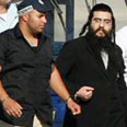 חן נוחת בישראל. מצוד ארוך במיוחד צילום: AFP