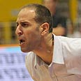 עמיר עוזי הפועל חולון (צילום: עוז מועלם)