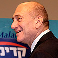 אולמרט מצביע בירושלים צילום: דודי ועקנין