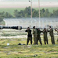 חיילי צה"ל. הירי הארטילרי נמשך צילום: AFP