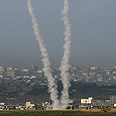 שיגור רקטה מ עזה ל ישראל עופרת יצוקה  (צילום: רויטרס)