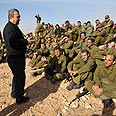 ברק עם חיילים, היום בצאלים צילום: אריאל חרמוני, משרד הביטחון
