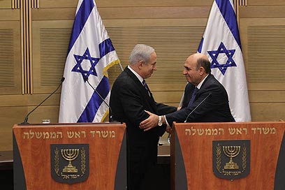 מופז ונתניהו, היום בכנסת. התרגיל הגדול (צילום: גיל יוחנן)