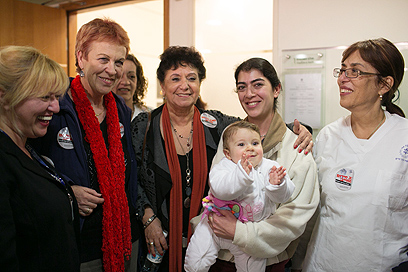 אילנה כהן (במרכז) ועמיתותיה בבית הדין לעבודה (צילום: אוהד צויגנברג)