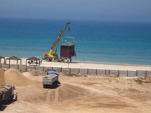 תוצאת תמונה עבור חוף ים מלונות הפגנה