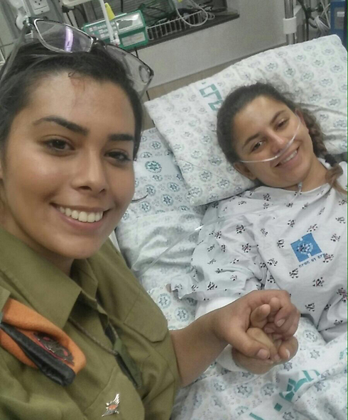 Image result for ‫חיילת נפצעת‬‎