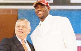 לברון ג'יימס קליבלנד קאבאלירס דייויד סטרן