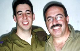 אריה איטח ובנו צחי שנהרג