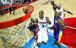 צ'ונסי בילאפס דטרויט פיסטונס לייקרס