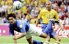 הנריק לארסון נבחרת שבדיה כריסטיאן פאנוצ'י נבחרת איטליה