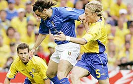 אריק אדמן נבחרת שבדיה כריסטיאן ויירי נבחרת איטליה