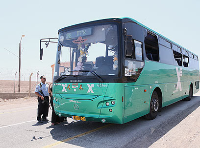 האטובוס שנפגע (צילום: יאיר שגיא, ידיעות אחרונות)