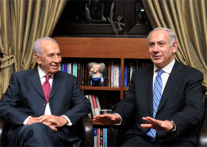 נתניהו ופרס. סומך יותר על אובמה (צילום: משה מילנר, לע"מ)