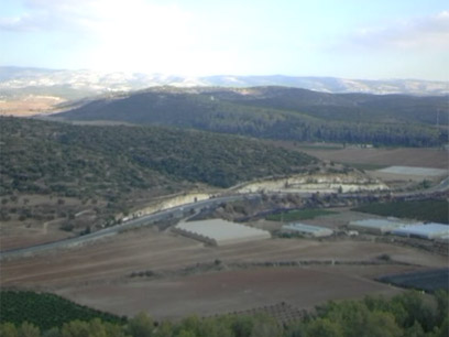 נתן לו בראש בעקבות דוד וגלית בעמק האלה