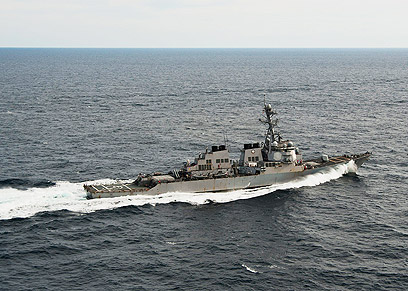 משחתת אמריקנית במפרץ הפרסי (צילום: AP)