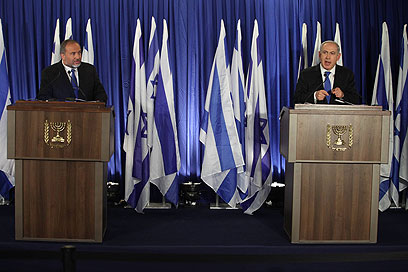 "נותנים אלטרנטיבה". נתניהו וליברמן (צילום: גיל יוחנן)