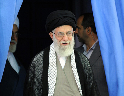 חמינאי. הקובע (צילום: FP PHOTO / HO / KHAMENEI.IR)