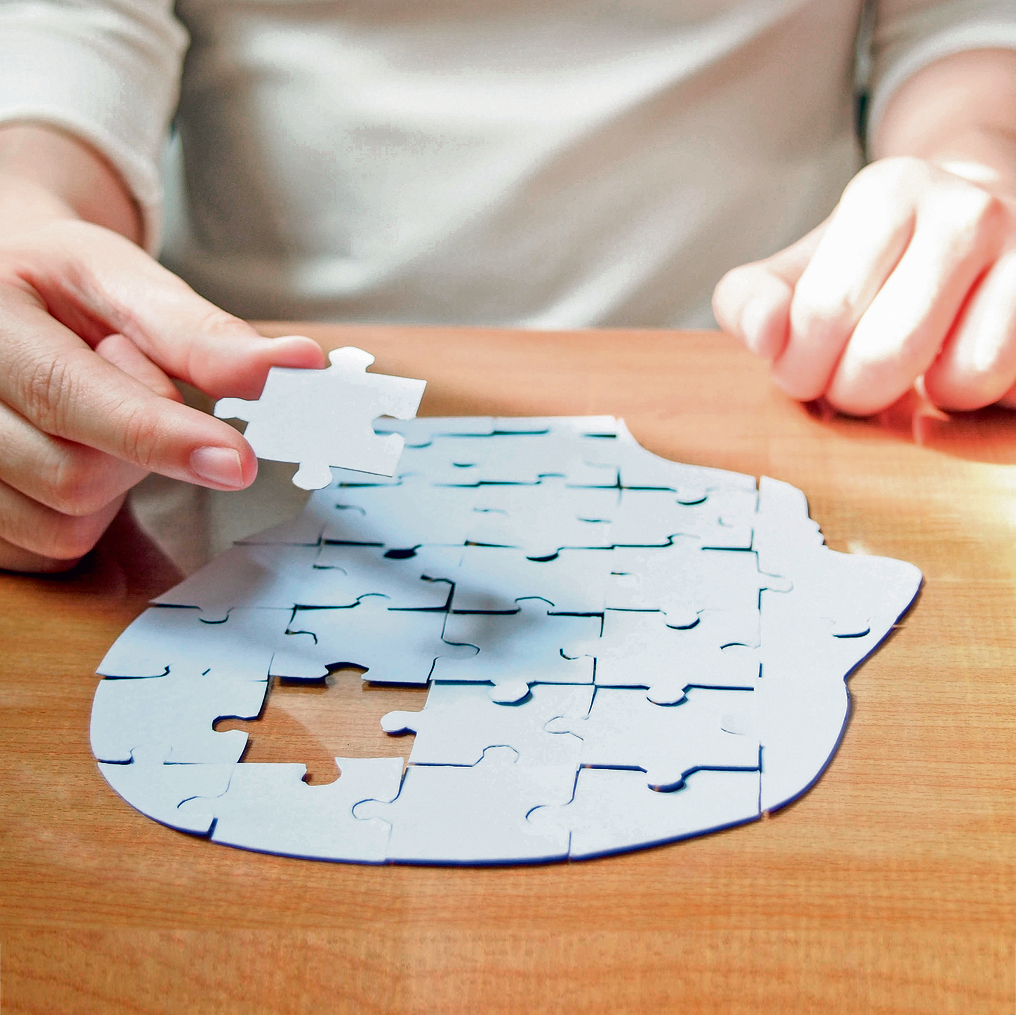 Пазл. Разбросанные пазлы. Сложить пазл. Складывания пазлов. Собирать пазлы.